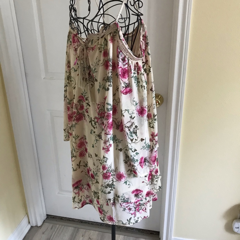Purple Snow Floral Cold Shoulder Layered Dress Size Medium - Picture 5 of 9